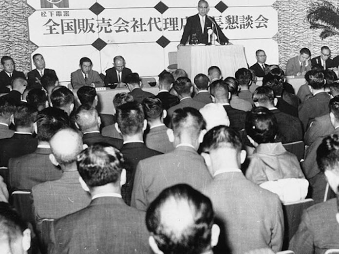 松下幸之助 18 40年不況で陣頭指揮に 上 日本経済新聞 松下幸之助 18 40年不況で陣頭指揮に 上 日本経済新聞