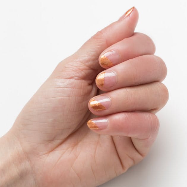 セルフネイル派は必見 春ネイル で指先美人に Nikkei Style セルフネイル派は必見 春ネイル で指先美人に Nikkei Style