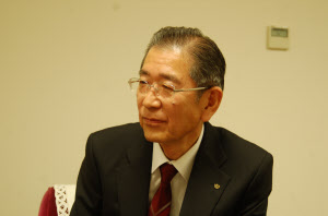 鶴野さん