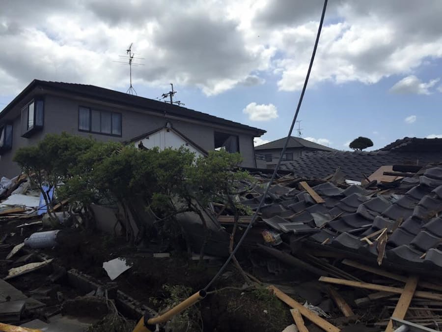 築浅住宅が地震で倒壊 金物不備や増築が要因か 日本経済新聞