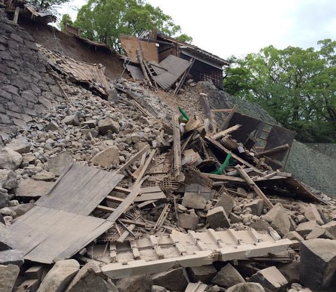 地震で重文倒壊相次ぐ 熊本城 築浅 にも迫る危機 日本経済新聞