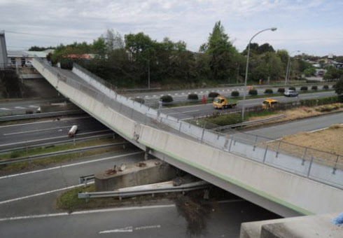 熊本地震で落ちた跨道橋 会計検査が 落橋 の指摘 日本経済新聞