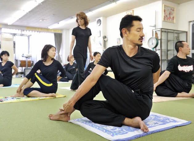 肩の痛み 運動でほぐす 日経bizgate 肩の痛み 運動でほぐす 日経bizgate