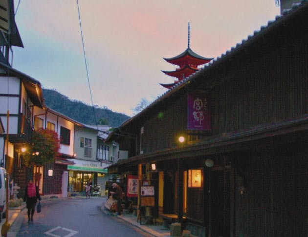 広島 宮島 明かりの夜 夢ごこち Nikkei Style 広島 宮島 明かりの夜 夢ごこち Nikkei Style