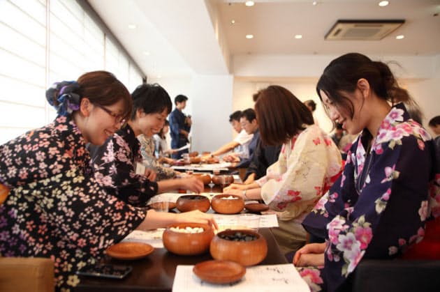 頭の中からキレイを作る 囲碁ガール 急増中 Nikkei Style