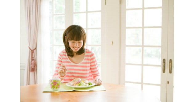 40代からはじめる たるみ しわ を防ぐ食事術 Nikkei Style 40代からはじめる たるみ しわ を防ぐ食事術 Nikkei Style