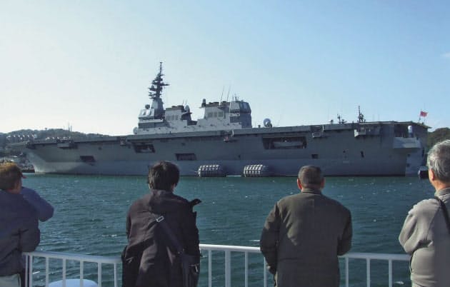 神奈川 横須賀 冬の軍港クルーズ 東京湾一望 自然も満喫 Nikkei Style 神奈川 横須賀 冬の軍港クルーズ 東京湾一望 自然も満喫 Nikkei Style