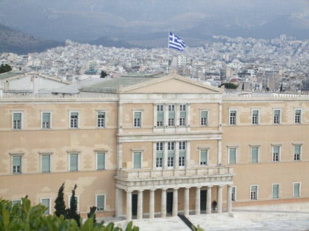 ギリシャの母はユーロ離脱派 家庭内で激論 Nikkei Style ギリシャの母はユーロ離脱派 家庭内で激論 Nikkei Style