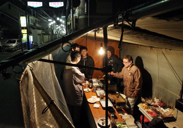 串を愛する関西人気質のナゾ 串カツ 焼き鳥 団子 旅行 レジャー Nikkei Style