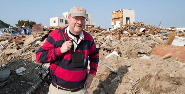 仕事やめ被災地の前線へ 外国人ボランティアの献身 Nikkei Style 仕事やめ被災地の前線へ 外国人ボランティアの献身 Nikkei Style