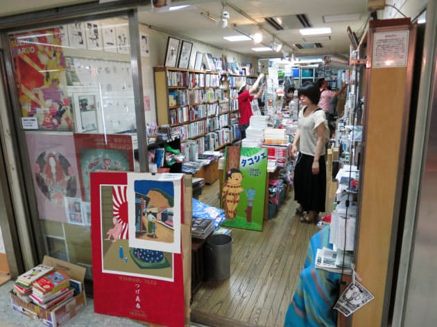 なぜ小さくてユニークな店が多い Ny目指した中野ブロードウェイ なぜオタクの聖 Nikkei Style なぜ小さくてユニークな店が多い Ny目指した中野ブロードウェイ なぜオタクの聖 Nikkei Style
