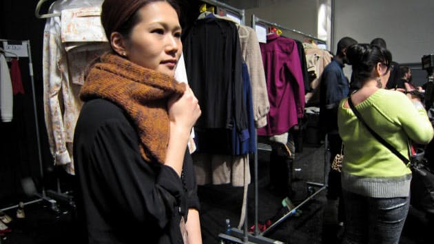 とがって当たった日本人デザイナー Nyファッション前線 後編 Nikkei Style とがって当たった日本人デザイナー Nyファッション前線 後編 Nikkei Style