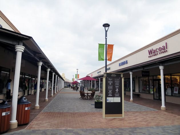 成田空港から車で10分 アウトレット開業の狙いは訪日観光客 Nikkei Style