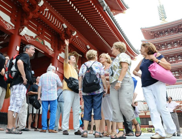 訪日外国人に異変 過去最高なのに中国人客は大幅減 Nikkei Style 訪日外国人に異変 過去最高なのに中国人客は大幅減 Nikkei Style