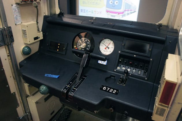 乗務員訓練用の 運転シミュレーター を体験 鉄ちゃん興奮 写真で探訪 新生 京 Nikkei Style 乗務員訓練用の 運転シミュレーター を体験 鉄ちゃん興奮 写真で探訪 新生 京 Nikkei Style
