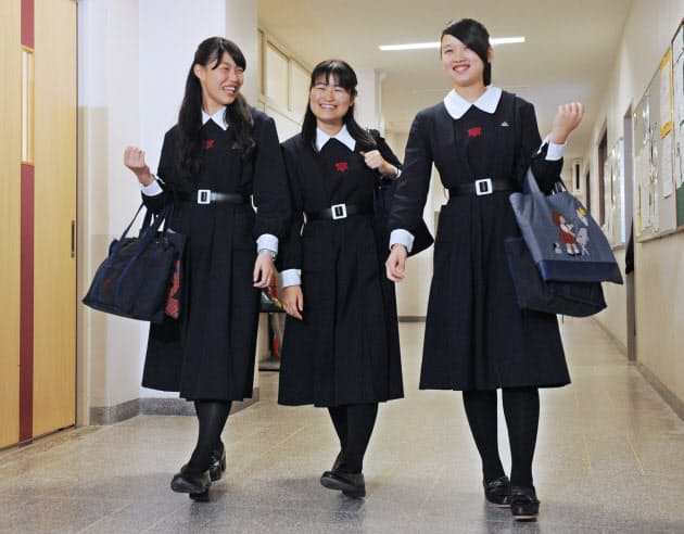 女子高生の制服スカート丈 大阪なぜ長い Woman Smart Nikkei Style