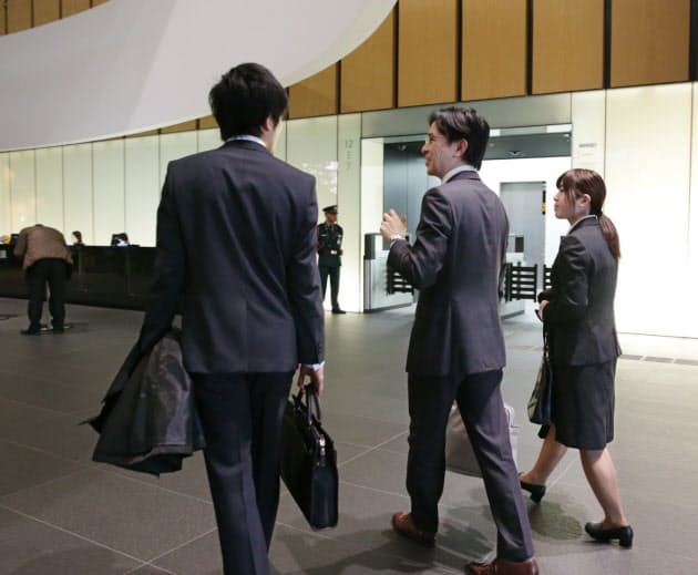 先輩たちも失敗した 新社会人に 贈る言葉 15 Nikkei Style 先輩たちも失敗した 新社会人に 贈る言葉 15 Nikkei Style