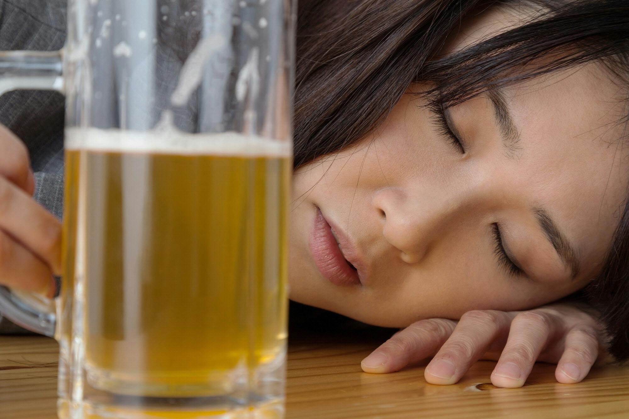 飲み過ぎて吐くのは 生命維持装置 の発動 Nikkei Style 飲み過ぎて吐くのは 生命維持装置 の発動 Nikkei Style