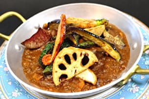 具が大きい 肉系 ご当地レトルトカレー人気の秘密 Nikkei Style 具が大きい 肉系 ご当地レトルトカレー人気の秘密 Nikkei Style