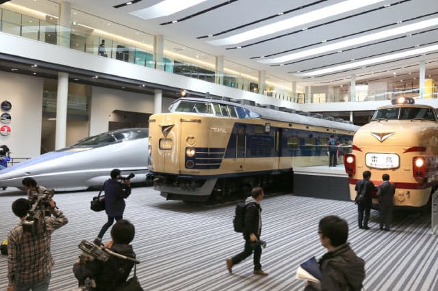 リアルジオラマ 京都鉄道博物館 様々な線路一望 Nikkei Style リアルジオラマ 京都鉄道博物館 様々な線路一望 Nikkei Style