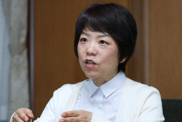 妖怪と人間 個性豊かに描く 作家 畠中恵さん Nikkei Style 妖怪と人間 個性豊かに描く 作家 畠中恵さん Nikkei Style