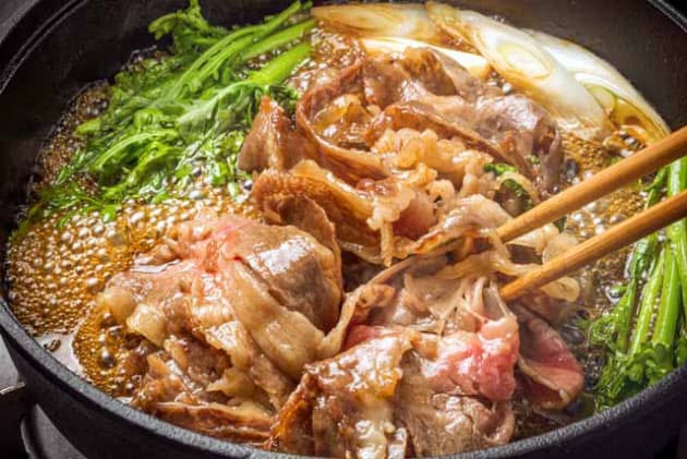 すき焼きに何入れる 麩 豚 大根 意外なもの続々 Nikkei Style