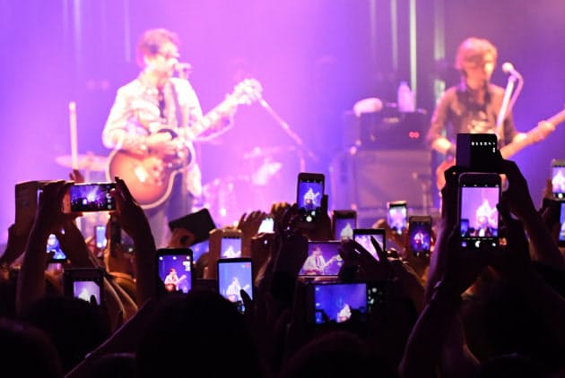 人気アーティストのライブ スマホ撮影ok Nikkei Style 人気アーティストのライブ スマホ撮影ok Nikkei Style