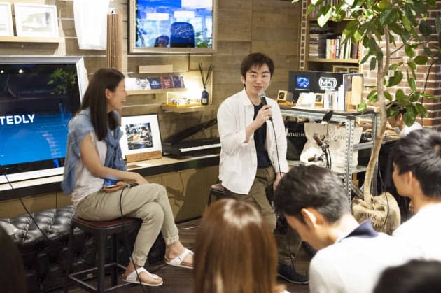 本は読まない コネ無しはイヤ 芥川賞作家 羽田圭介さんが見た 小説家 志望者 Nikkei Style 本は読まない コネ無しはイヤ 芥川賞作家 羽田圭介さんが見た 小説家 志望者 Nikkei Style