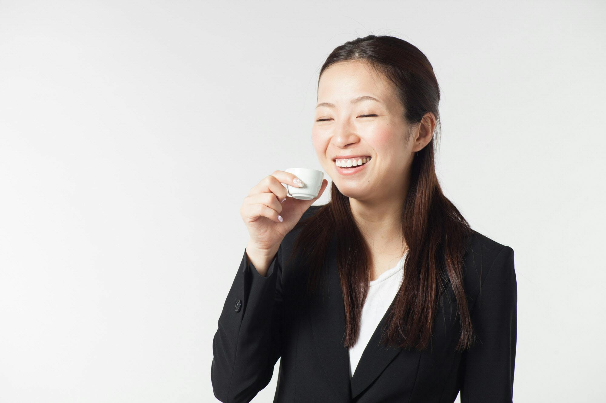お酒で赤くなる人 ならない人 がんのリスクも違う Nikkei Style お酒で赤くなる人 ならない人 がんのリスクも違う Nikkei Style