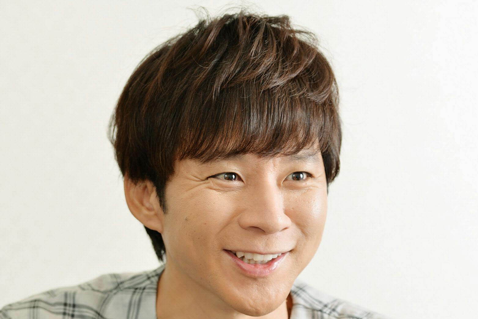 アンジャッシュ 渡部建さん ネタ作りに父の影響 Nikkei Style アンジャッシュ 渡部建さん ネタ作りに父の影響 Nikkei Style