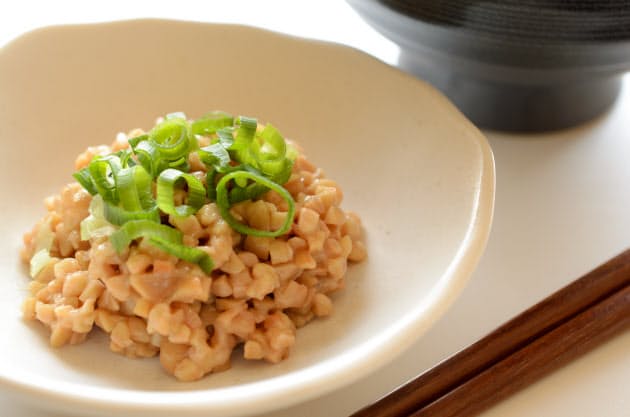 納豆に オートファジー 促す成分 骨折予防にも Nikkei Style 納豆に オートファジー 促す成分 骨折予防にも Nikkei Style