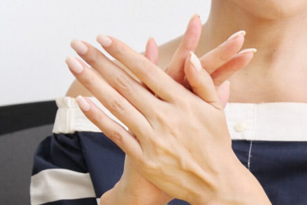 冬本番 手をきれいに保つ 達人 金子エミさんのワザ Nikkei Style 冬本番 手をきれいに保つ 達人 金子エミさんのワザ Nikkei Style