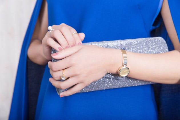 この色 似合ってる 鏡の前に立てば瞬時に分かるコツ Nikkei Style この色 似合ってる 鏡の前に立てば瞬時に分かるコツ Nikkei Style