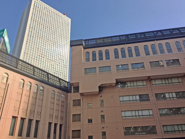 大学型の組織づくり 26の主任職を新設 東大合格 女子校トップへ 立役者は 大河 Nikkei Style 大学型の組織づくり 26の主任職を新設 東大合格 女子校トップへ 立役者は 大河 Nikkei Style