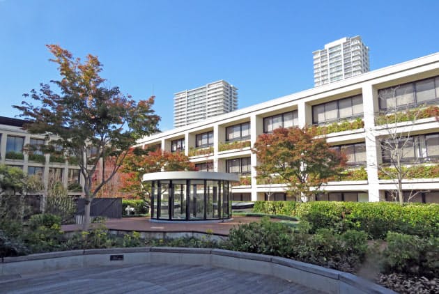 日本最強の進学校 灘高 やんちゃ集団が生まれ変わる 秘密の廊下 とは Nikkei Style 日本最強の進学校 灘高 やんちゃ集団が生まれ変わる 秘密の廊下 とは Nikkei Style
