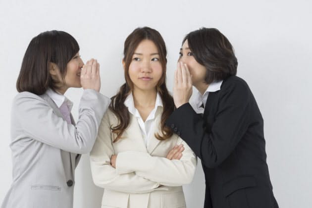 ひそひそ話をする は英語でどう言う Nikkei Style ひそひそ話をする は英語でどう言う Nikkei Style