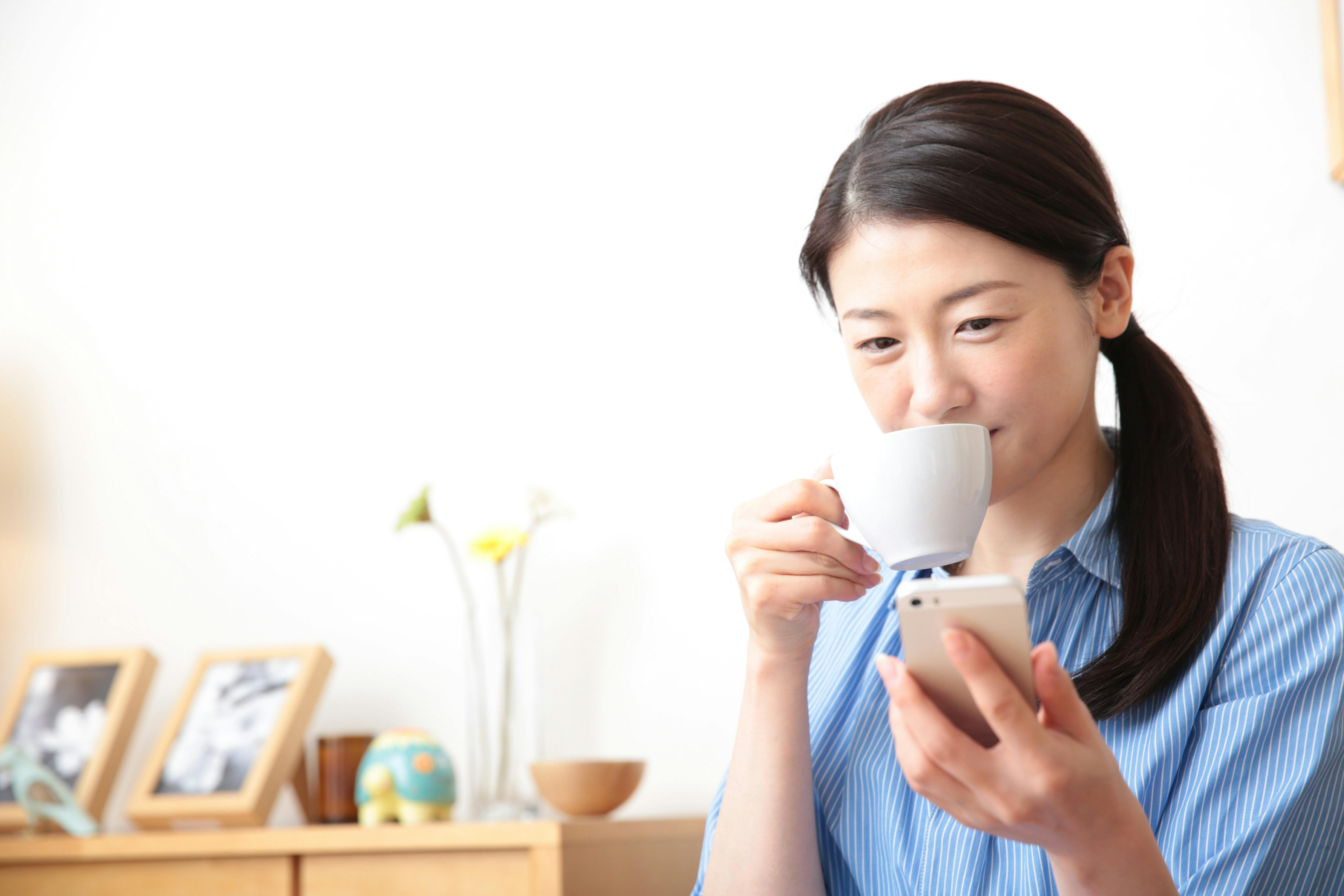 スマホ依存の何が怖い あなたの人生が失うもの Nikkei Style スマホ依存の何が怖い あなたの人生が失うもの Nikkei Style