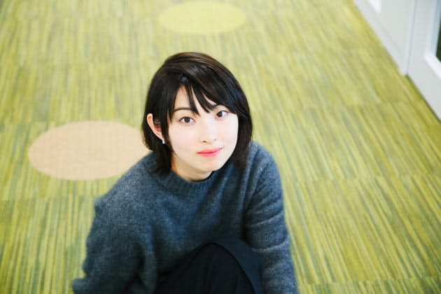 家入レオ 歌詞つづる万年筆 3文字に100字の思い Mono Trendy Nikkei Style