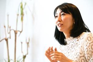 慶応女子の自由さが災い 満点から赤点に 日産ゴーン氏が一目ぼれした星野氏 Nikkei Style 慶応女子の自由さが災い 満点から赤点に 日産ゴーン氏が一目ぼれした星野氏 Nikkei Style