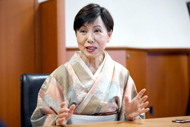 和服総長 入学式で 勝利宣言 法政大 なぜ関東の志願者数トップに Nikkei Style 和服総長 入学式で 勝利宣言 法政大 なぜ関東の志願者数トップに Nikkei Style