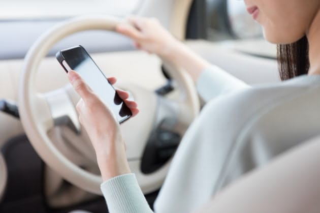 音楽 ナビ 車でスマホ 安全 快適支える3アイテム Nikkei Style 音楽 ナビ 車でスマホ 安全 快適支える3アイテム Nikkei Style