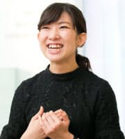一般人の撮影はプロモデルにはない楽しさがある 働く女性に必要な 顔 プロの技 Nikkei Style 一般人の撮影はプロモデルにはない楽しさがある 働く女性に必要な 顔 プロの技 Nikkei Style