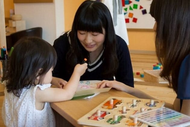 女子学生が意外に知らない 子供を産む年齢 Nikkei Style 女子学生が意外に知らない 子供を産む年齢 Nikkei Style