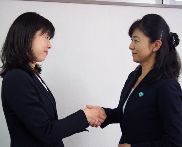 すぐ役立つ海外ビジネスマナー 始めは握手から Nikkei Style