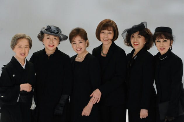 役者も視聴者も高齢者 やすらぎの郷 なぜヒット Nikkei Style 役者も視聴者も高齢者 やすらぎの郷 なぜヒット Nikkei Style