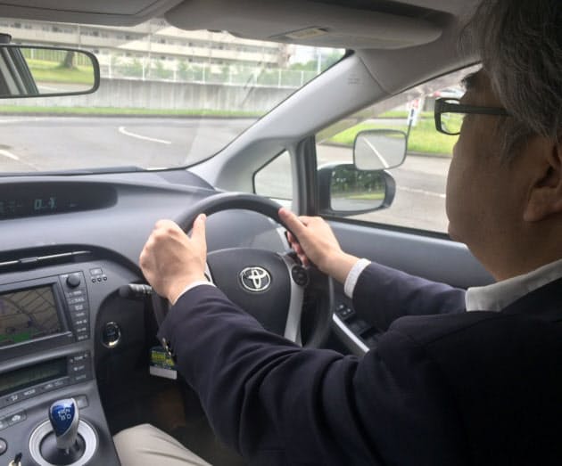 もっとエコに Hv車は加速しっかり ブレーキ早めに Nikkei Style もっとエコに Hv車は加速しっかり ブレーキ早めに Nikkei Style