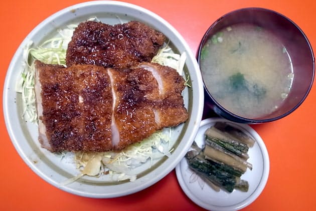 卵とじなのにソース味 ソースカツ丼王国 長野県 Nikkei Style 卵とじなのにソース味 ソースカツ丼王国 長野県 Nikkei Style