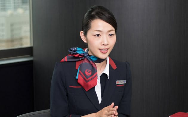 Caさんの美容テク 崩れないメイク術 美肌習慣とは Nikkei Style Caさんの美容テク 崩れないメイク術 美肌習慣とは Nikkei Style