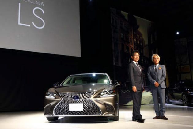 安全機能充実の新レクサス 死亡事故原因の半分に対応 Nikkei Style