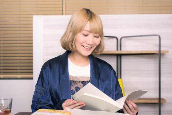 セカオワ 藤崎彩織 メンバーにも秘密の創作ノート Mono Trendy Nikkei Style